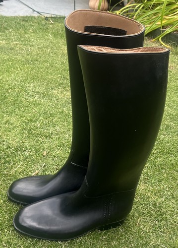 Equestrian riding hunting - riding,