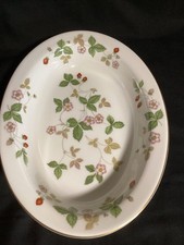 Wedgwood Wild Strawberry Oval