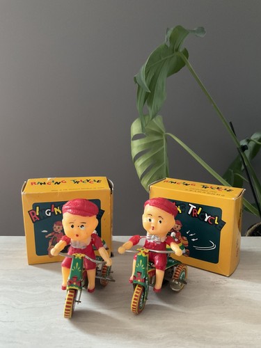 Two vintage tin - vintage,