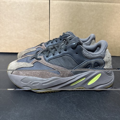 Adidas yeezy boost 700 - 700, v1