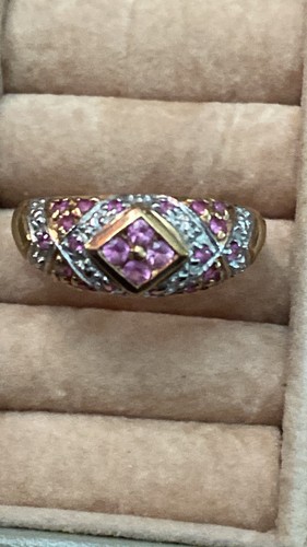 9ct gold ring set with - ring, pink