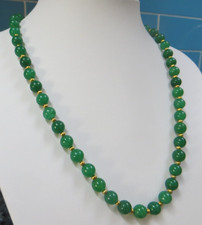 Stunning Bright Green Jade Bead Necklace Length 20 inches (51cm)