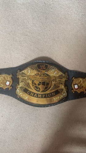 Wwe undisputed heavyweight - wwe,