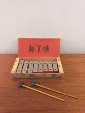 VINTAGE METAL XYLOPHONE TOY