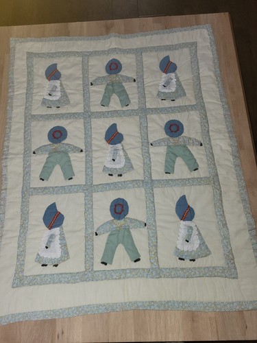 Final reduction hand made - hand,