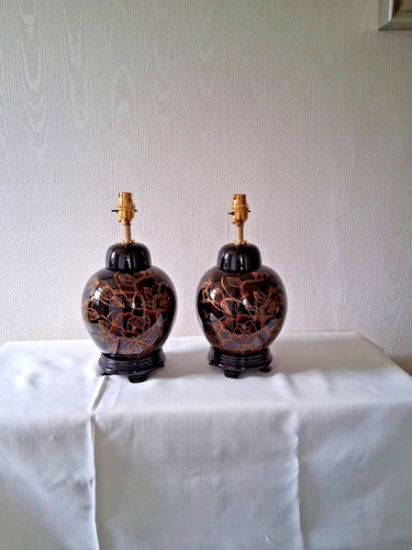 Pair black lacquered ginger - lacquered,