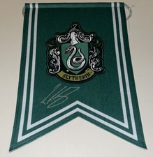 SIGNED TOM FELTON HARRY POTTER SLYTHERIN PENNANT RARE AUTHENTIC DRACO MALFOY