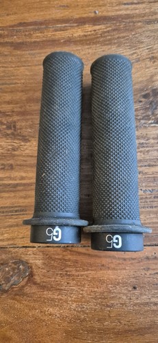 Canyon mountain bike grips - g5,