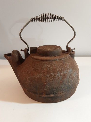 Antique lodge cast iron - cast,