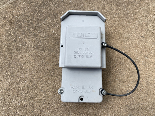 Henley 25amp board service - henley, cut