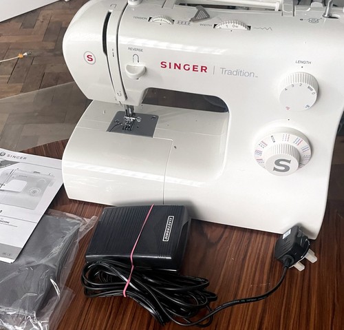 Singer tradition 2282 - tradition, electric