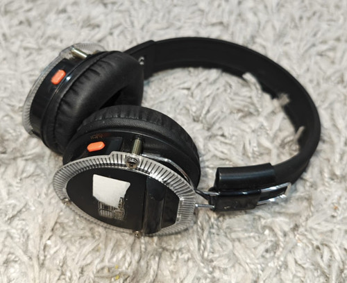 Silent disco headphones - silent,