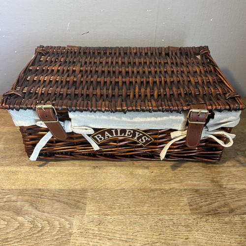 Baileys wicker basket - baileys,