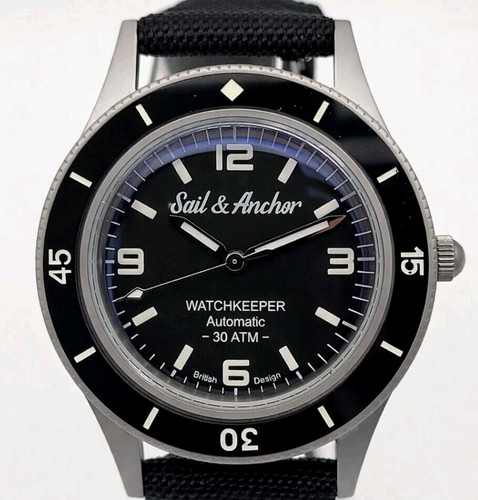 Black automatic divers watch - black,