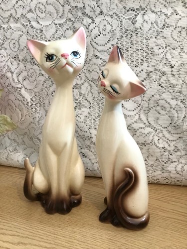 Vintage siamese cat figures - vintage,