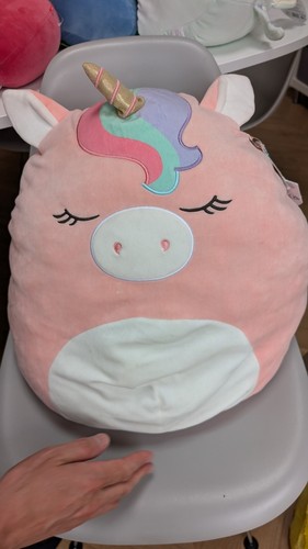 Squishmallow silvia unicorn - silvia,