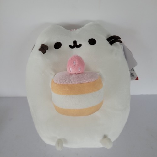 White pusheen strawberry cake - white,