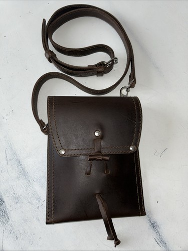 Saddleback leather pouch - leather, w