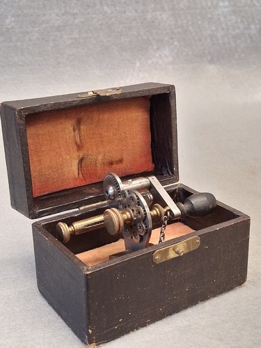 Pocket watch bow mill - pocket, cutter