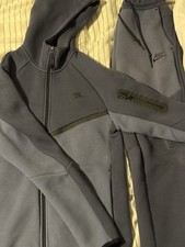Nike Men's Tech Fleece