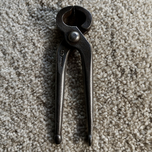 Vintage carpenters pincers - carpenters,