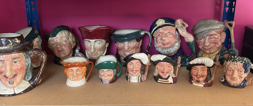Royal doulton toby jug - royal,