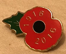 Vintage Enamel Poppy Badge -