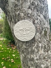 Lovely green man plaque wall - green,