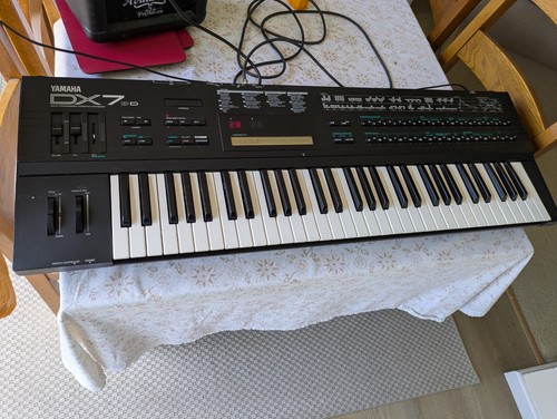 Yamaha dx7 digital - yamaha,