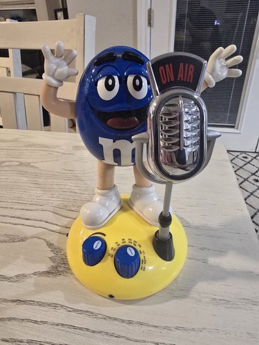 Vtg air animated am - m&m,