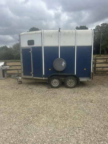 Stall horsebox 3 - 2,