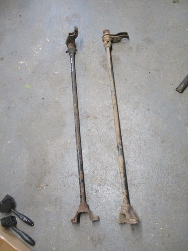 Toyota hilux pair - torsion, bars