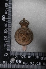 BRITISH ARMY METAL CAP BADGE