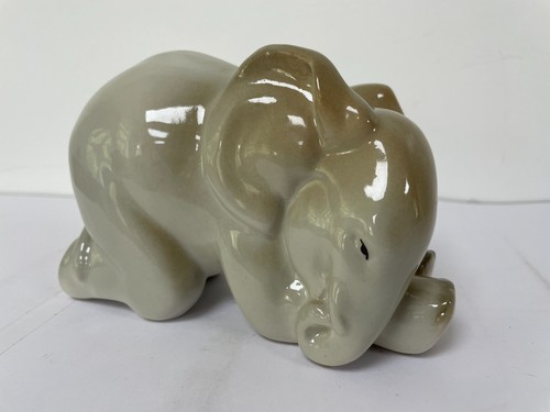 Lomonosov vintage kneeling - vintage,