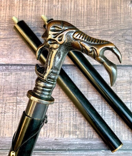 Alien head designer antique - alien,
