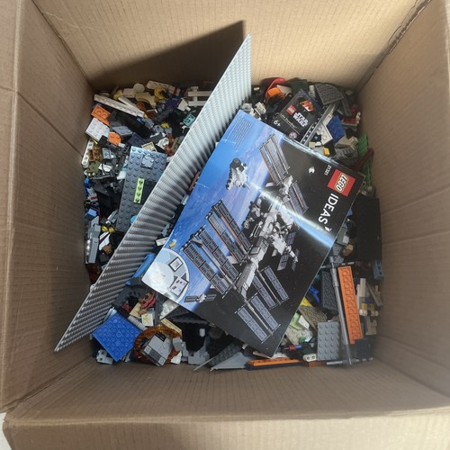 Massive lego bundle with some - lego,