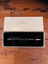 Buckingham Palace blue
