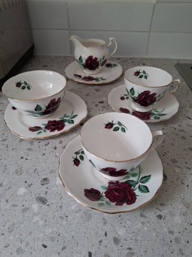 Royal osborne red roses set - osborne, of