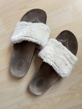 Well Worn Women’s Slippers