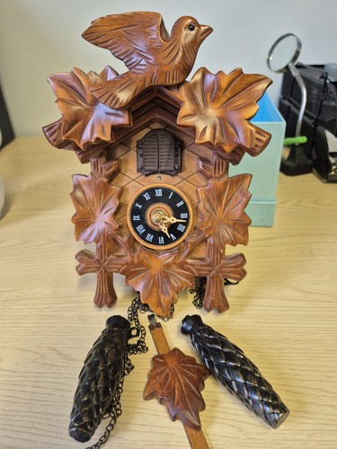 Quartz cuckoo clock with - quartz,
