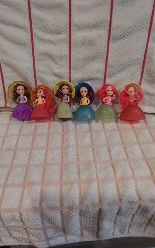 Small cupcake dolls - 6,