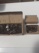 Total Of 174 Shelving Support Tonk Clips 