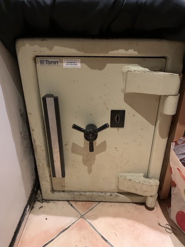 John tann very heavy safe - john,