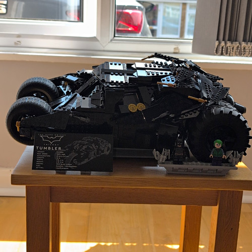 Lego batmobile tumbler - dc,