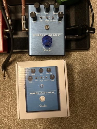 Fender mirror image delay - mirror,
