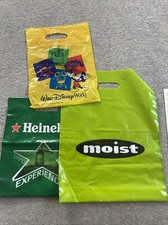 Collectable plastic carrier - 3x,