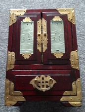 LARGE VINTAGE CHINESE INLAID CARVED JADE LACQUERED JEWELLERY BOX 