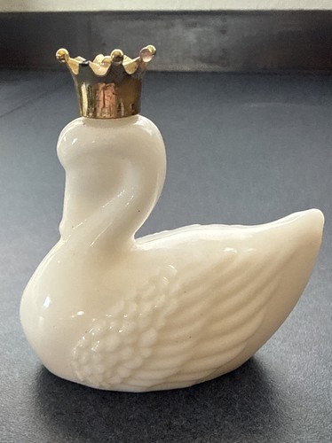 Vintage avon milk glass royal - avon,
