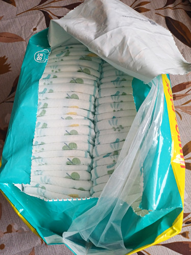 Pampers baby dry disposable - baby-dry,