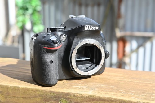 Nikon d5200 digital slr dslr - nikon,